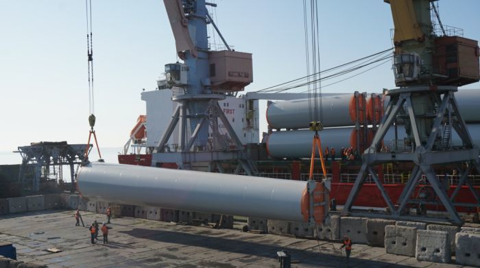 Частину обладнання для Запорізької ВЕС доправили у Бердянський морський порт