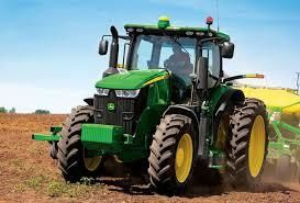 Компанія John Deere повідомила про випуск нових тракторів