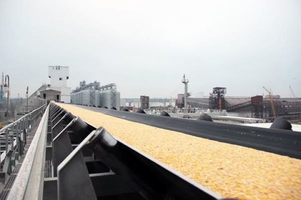 Порты Украины за январь-апрель перевалили более 16 млн т зерновых
