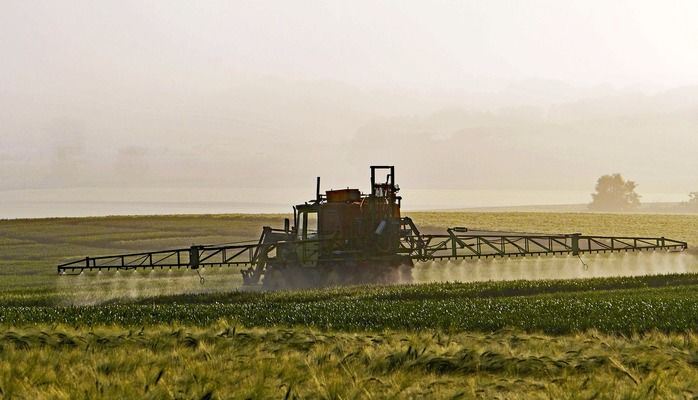 Законодавство щодо поводження з пестицидами та агрохімікатами вдосконалять