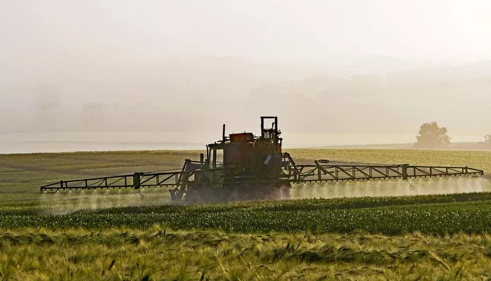 Законодавство щодо поводження з пестицидами та агрохімікатами вдосконалять