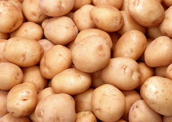 Картофель в Украине подешевел на треть