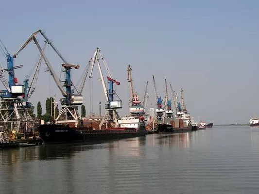 В морських портах України на 11% збільшилася перевалка вантажів