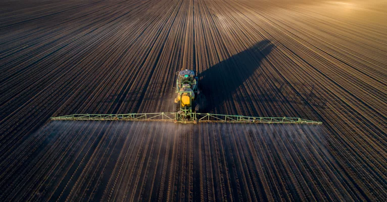 Українським аграріям бракує гербіцидів