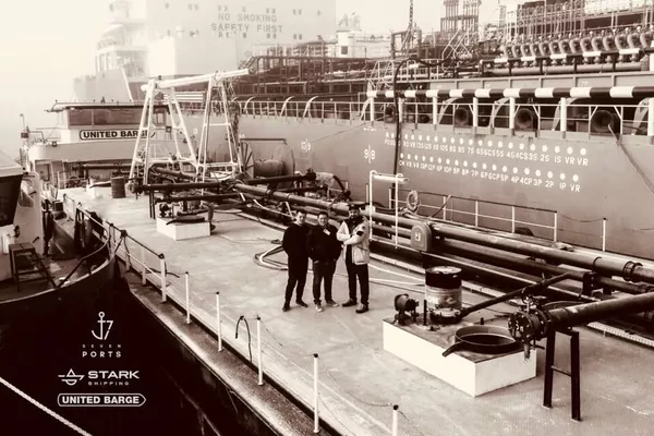 Українська United Barge Company за рік довантажила на рейді 70 тис. тонн соняшникової олії