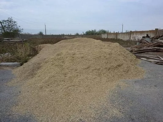 На Херсонщині виробляють паливо із соломи