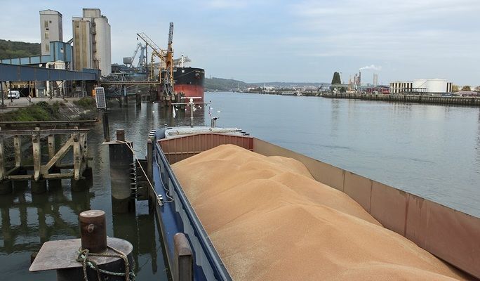 Турция получила список кораблей, перевозящих ворованное украинское зерно