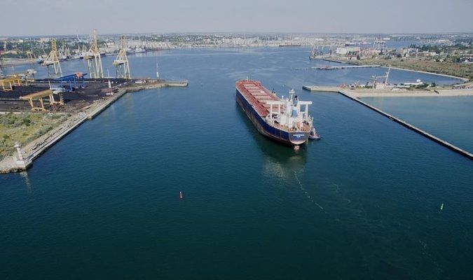 В Черном море заработали три украинских порта