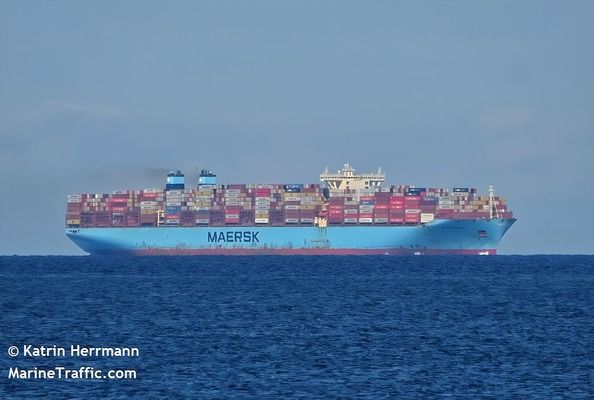 Шторм у Північному морі: з контейнеровоза Maersk змило десятки контейнерів