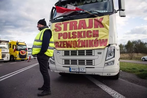 Польща пішла на поступки фермерам: кордон у Медиці розблоковано