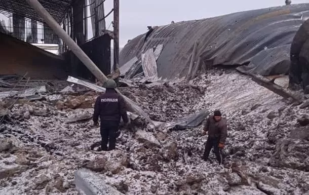 Российские военные разрушили зернохранилище в Харьковской области
