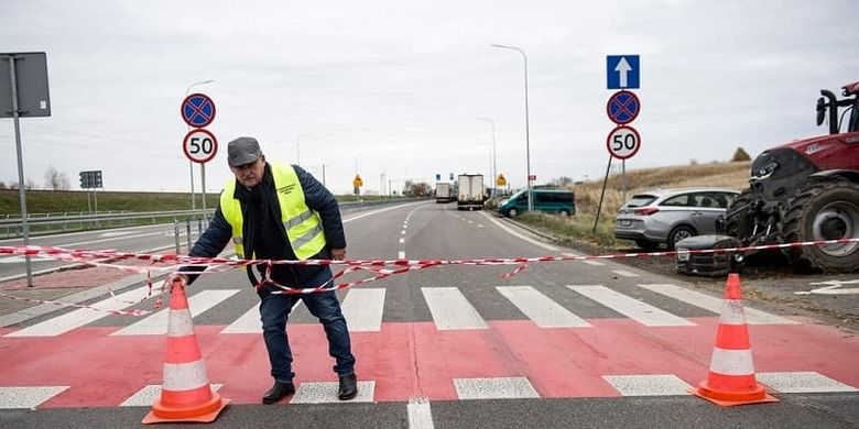 Польские фермеры снова объявляют забастовку и будут блокировать границу