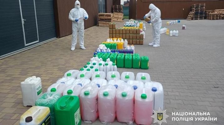 В Украине разоблачили масштабное производство фальсифицированной агрохимии под брендами из ЕС и США