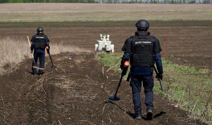 В декабре в Украине разминировали более 3 тысяч гектаров сельхозземель