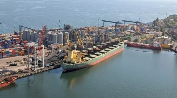 Ника-Тера наращивает перевалку зерновых