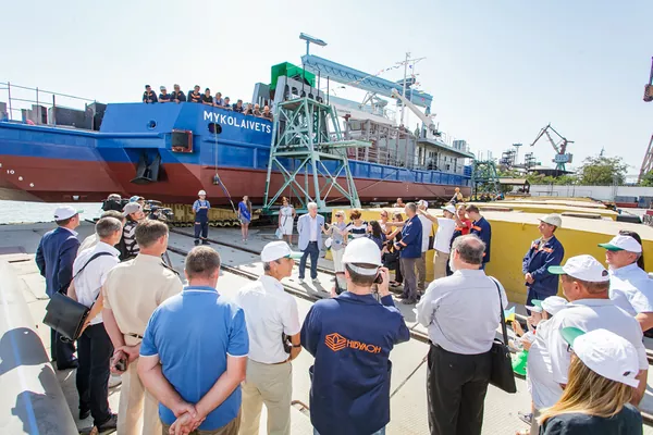 «Нібулон» спустив на воду нове самохідне днопоглиблювальне судно