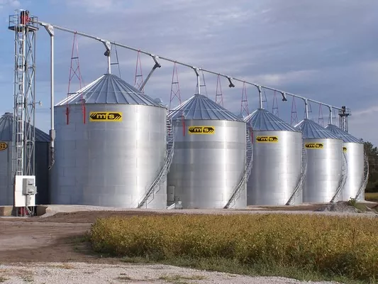 Агропродсервис принял первое зерно нового урожая