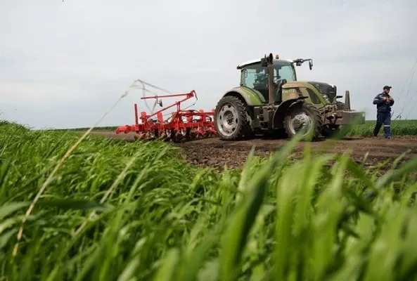 На Херсонщині селяни понад рік «воюють» з рейдерами