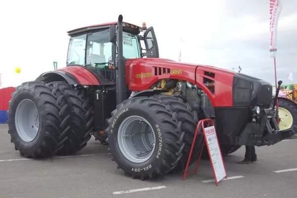 АІС з наступного року розпочне продаж білоруських тракторів 