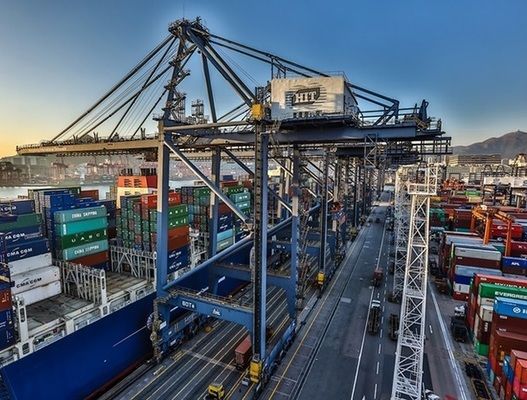 Крупнейший мировой оператор контейнерных терминалов может начать работу в Украине в 2018 году - Омелян