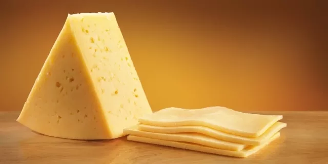 Україна стала нетто-імпортером сирів