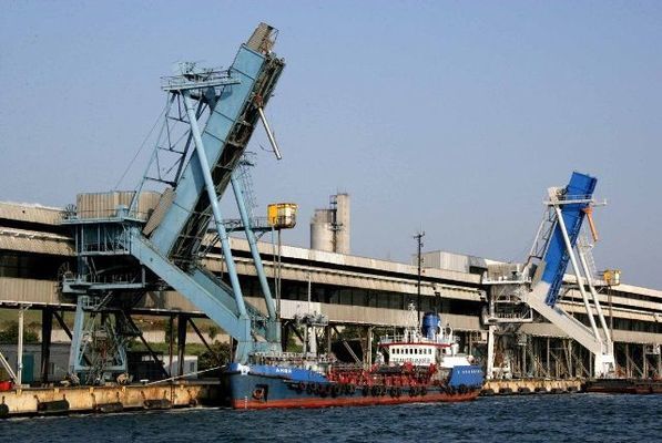 Криза на Одеському припортовому заводі. Керівництво просить уряд про допомогу