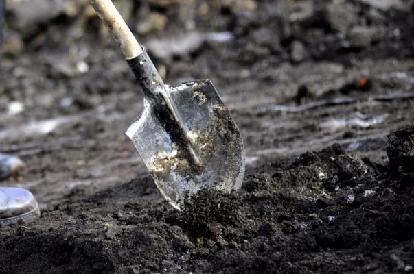 Аграрії Черкащині блокують місцевий Держгеокадастр з вимогою повернути їм землі