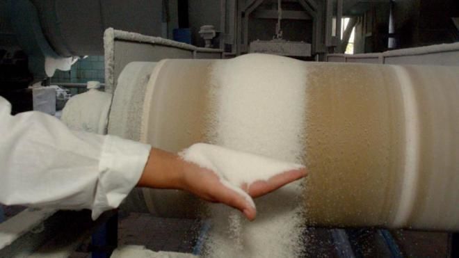 Українські заводи наварили 2,03 млн тонн цукру 