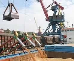  Бердянский порт в январе увеличил перевалку зерна на 48%