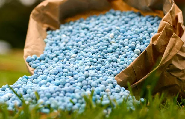 Цьогоріч фермери закупили 4,7 тис. тонн пестицидів