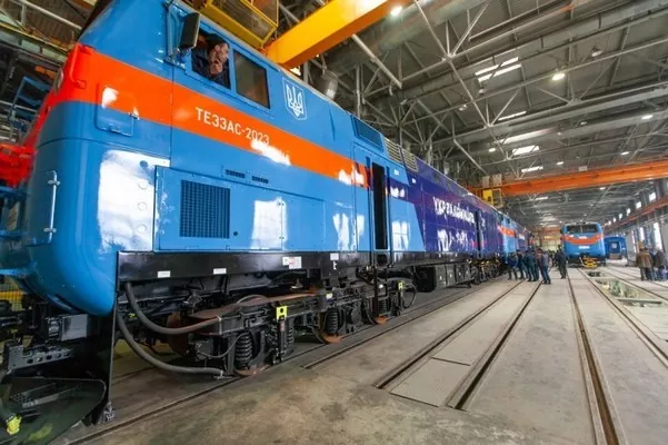 КВБЗ передав “Укрзалізниці” вже 22 локомотиви General Electric