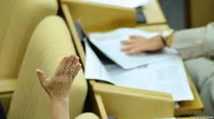 Госдума РФ приняла во втором чтении законопроект о контрсанкциях 