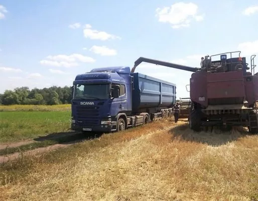 У січні-березні автотранспортом перевезено 2,5 млн тонн зернових