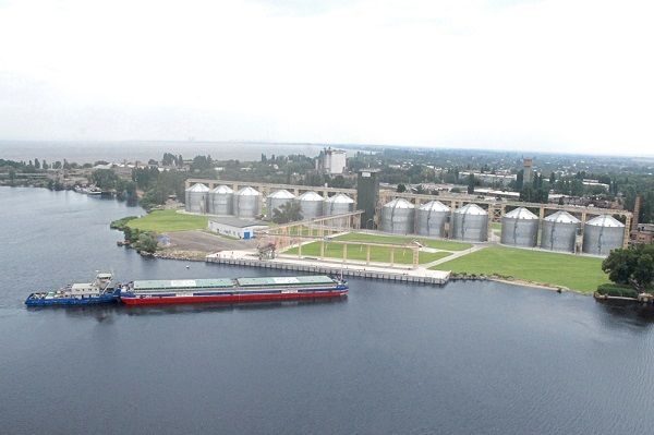 Перегрузочный терминал НИБУЛОНа в 2017 г. принял 1 млн т сельхозпродукции
