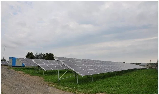 На Хмельниччині на території зруйнованої ферми побудують сонячну електростанцію