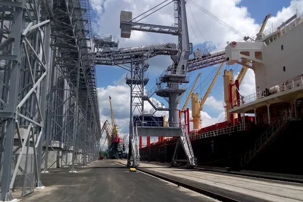 Николаевский морпорт в 2017 г. перевалил 1 млн т грузов
