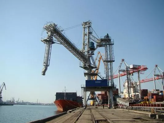 Мариупольский порт купил зернопогрузчик мощностью 1 тыс. т в час