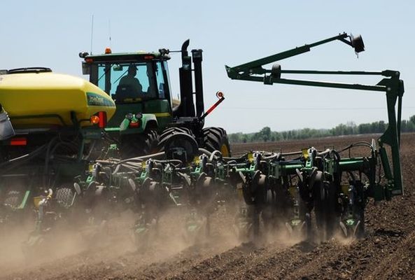 Дочерняя компания Monsanto отменит сделку с John Deere